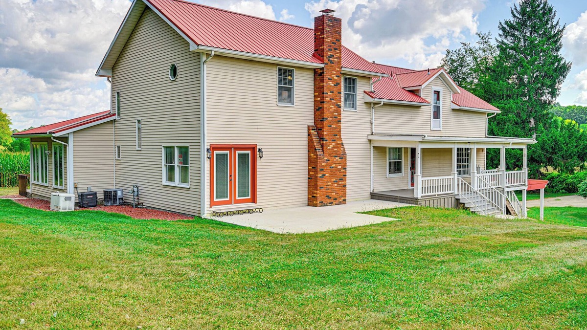 Somerdale House | Rural & Private Dover Retreat: Close to Wineries!