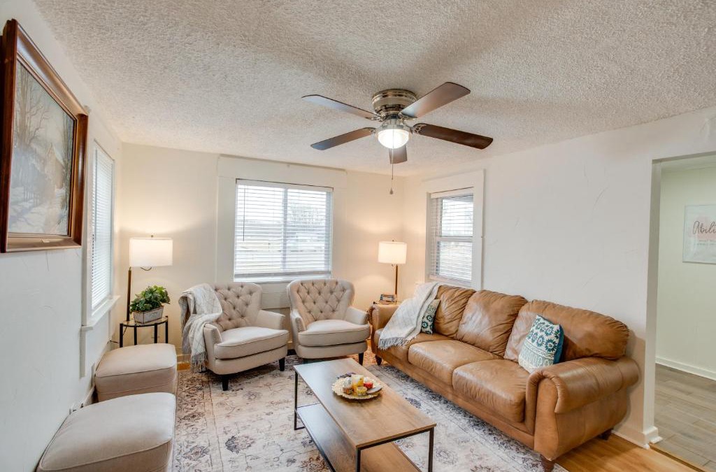 Bedford House | Rural Retreat Near Golf Courses in Ottawa Lake!