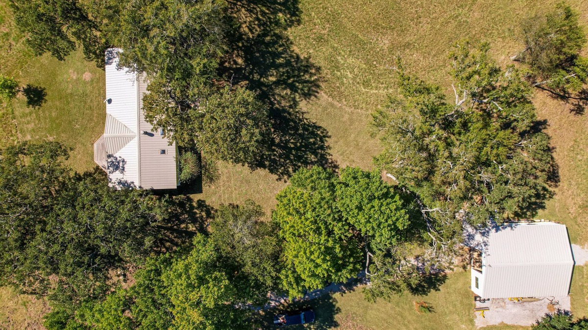 Buffalo House | Rural Retreat with Private Pond, ATV Trails and Event Space