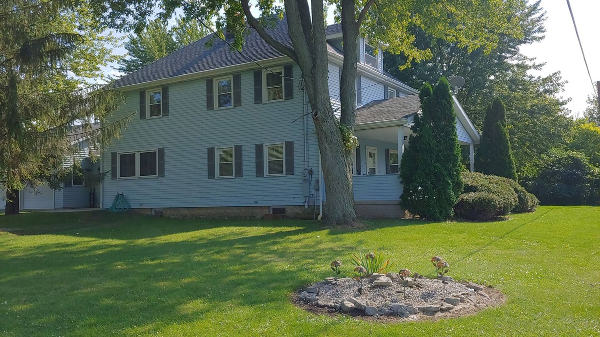Port Clinton House | Rural Retreat yet close to the sites. Cedar point*Jet Express* African Safari