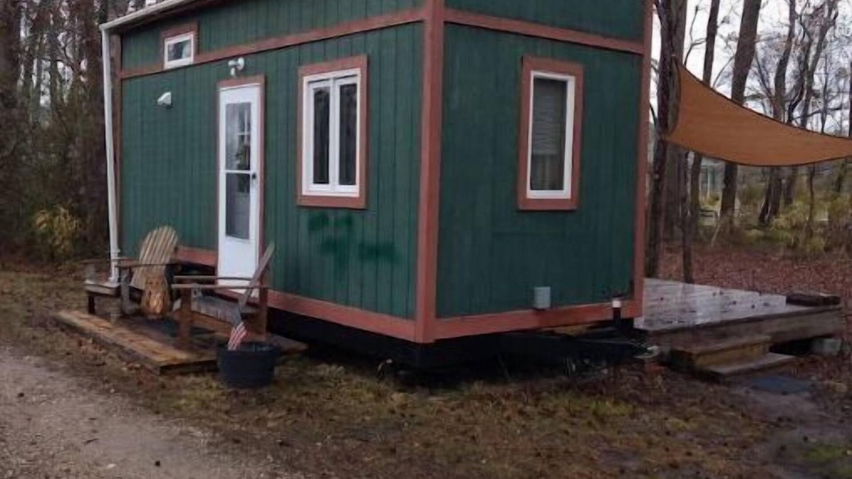 Chesapeake House | Rural Tiny House in the Edge Of the Woods