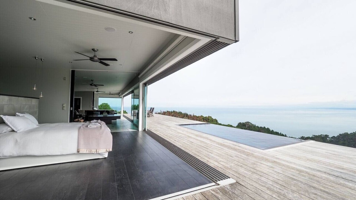 Raglan House | Rural Villa w/infinity pool & panoramic views