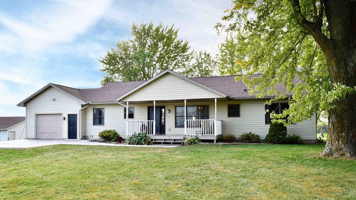 Winona House | Rural Winona Co. Guest House Getaway: Relax and Enjoy the Simple Things in Life