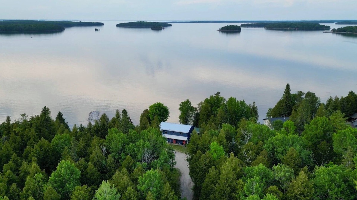 Drummond House | Russian Embassy on Drummond Island