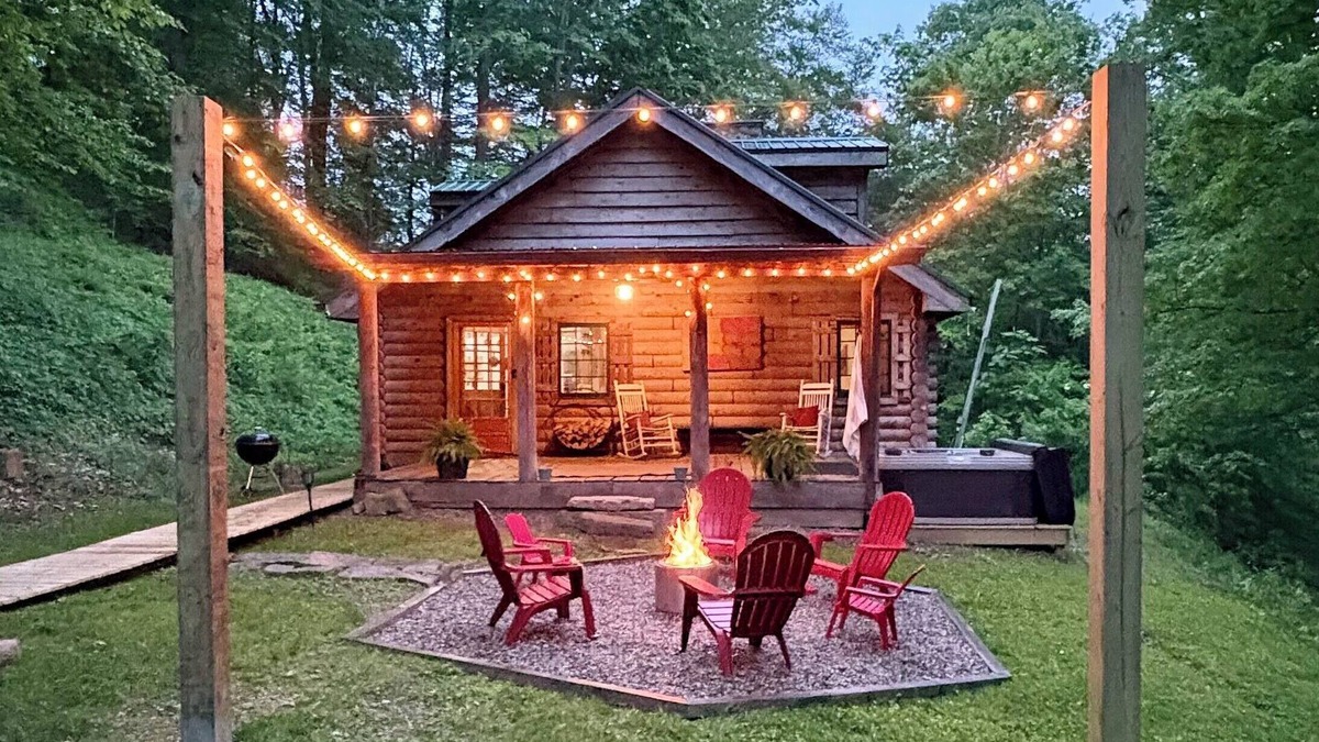 Campton Cabin | Russtic Cabin at the 100 Acre Wood