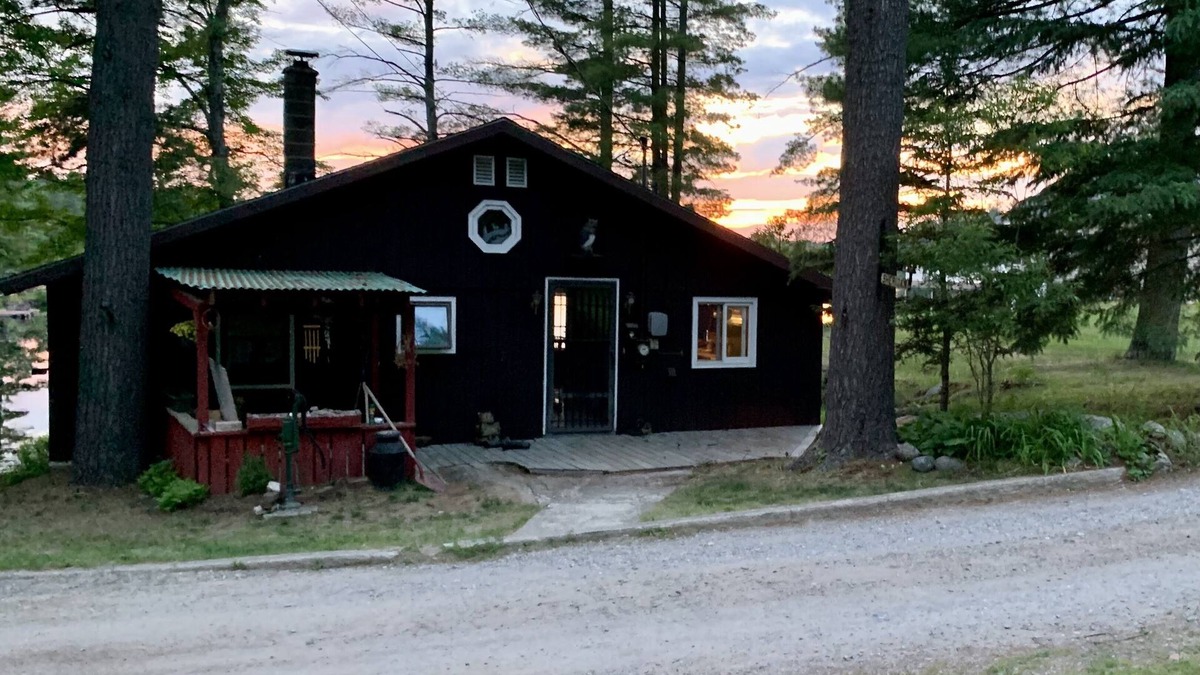 Russell Cabin | Rustic 2-bedroom cabin on Boyd Pond