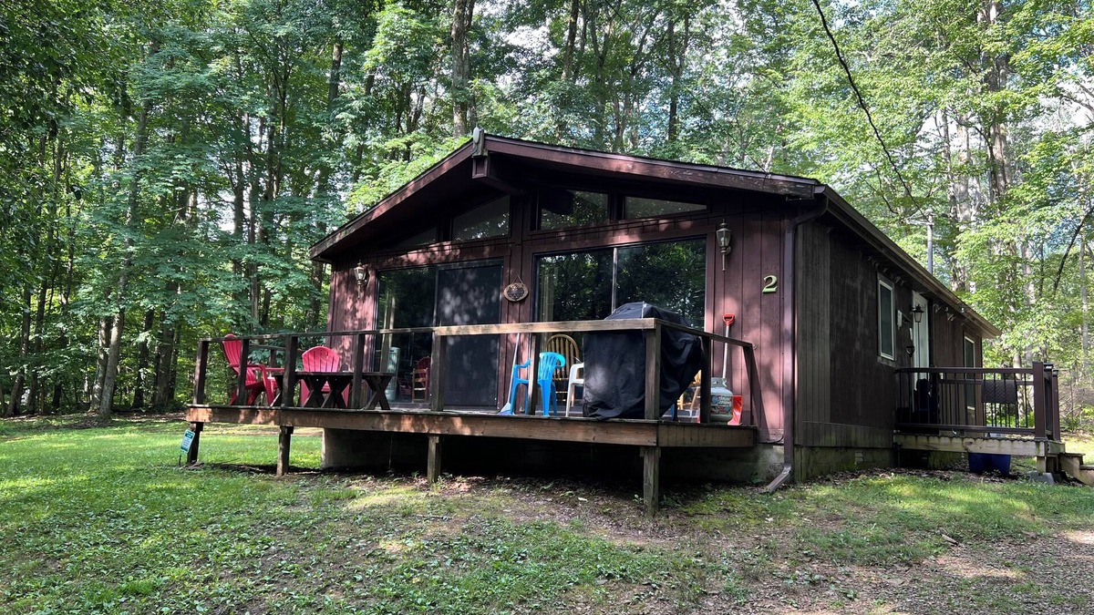 Russell Cabin | Rustic 3 bedroom cabin #2 at Deep woods