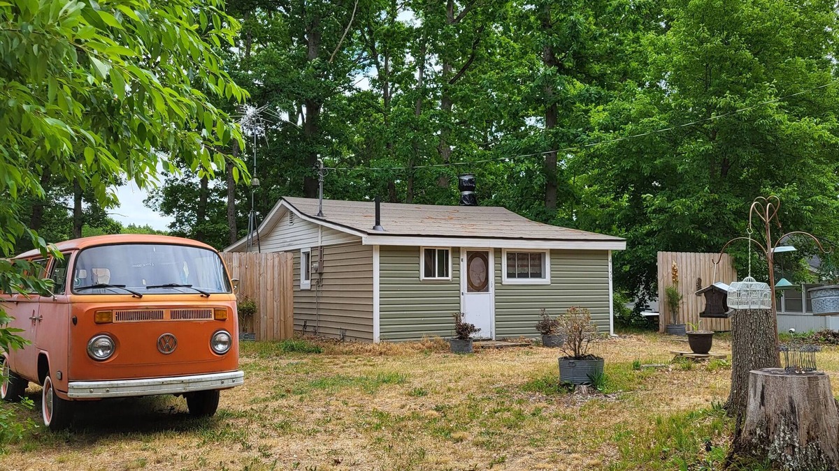 Harrison Cabin | Rustic and Eclectic open floor Plan Cabin with Canal view In Cranberry lake 😋.
