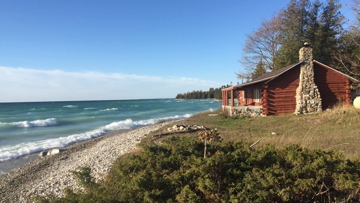 Beaver Island Cabin | Rustic Authentic Michigan Log Cabin
