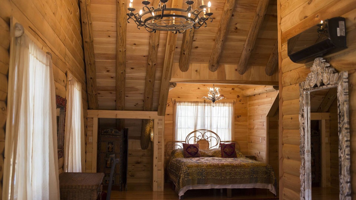 Lockwood Bed & Breakfast | Rustic Balcony Room in Log Home Surrounded by State Forest! 11 miles from Ithaca
