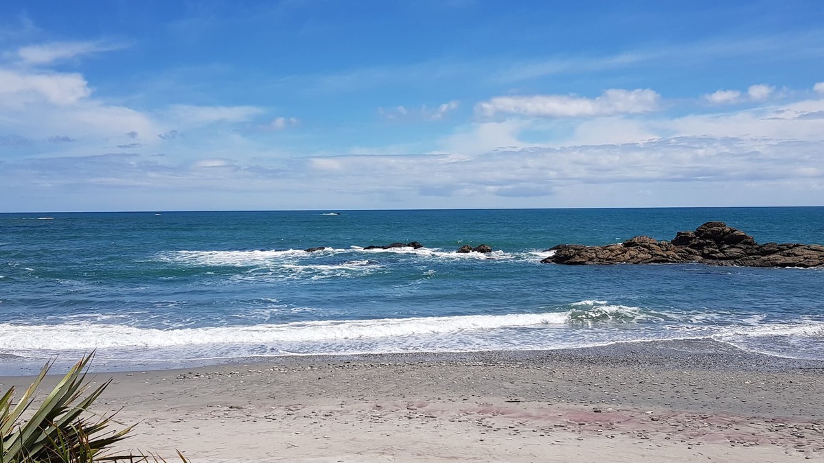 Charleston Cottage | Rustic Beach Front Cottage Charleston NZ