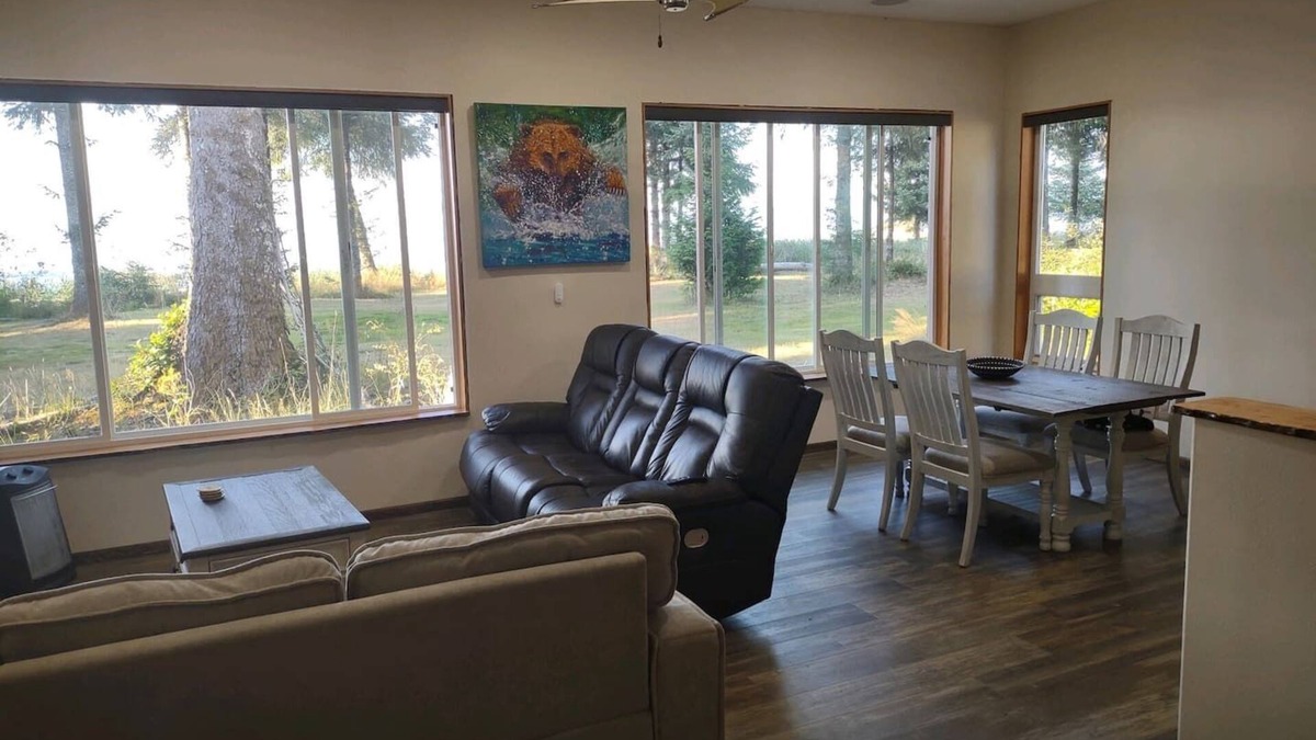 Sekiu Cottage | Rustic Beach House w/Views & Private Beach