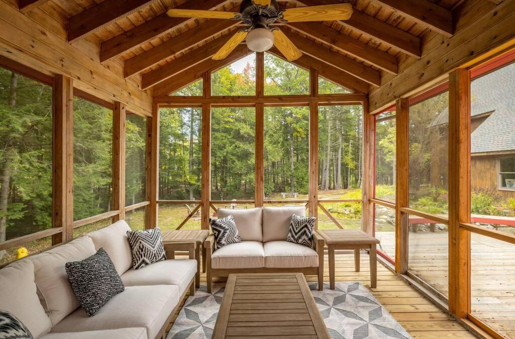 Elkins House | Rustic Big Red Cottage near Sunapee