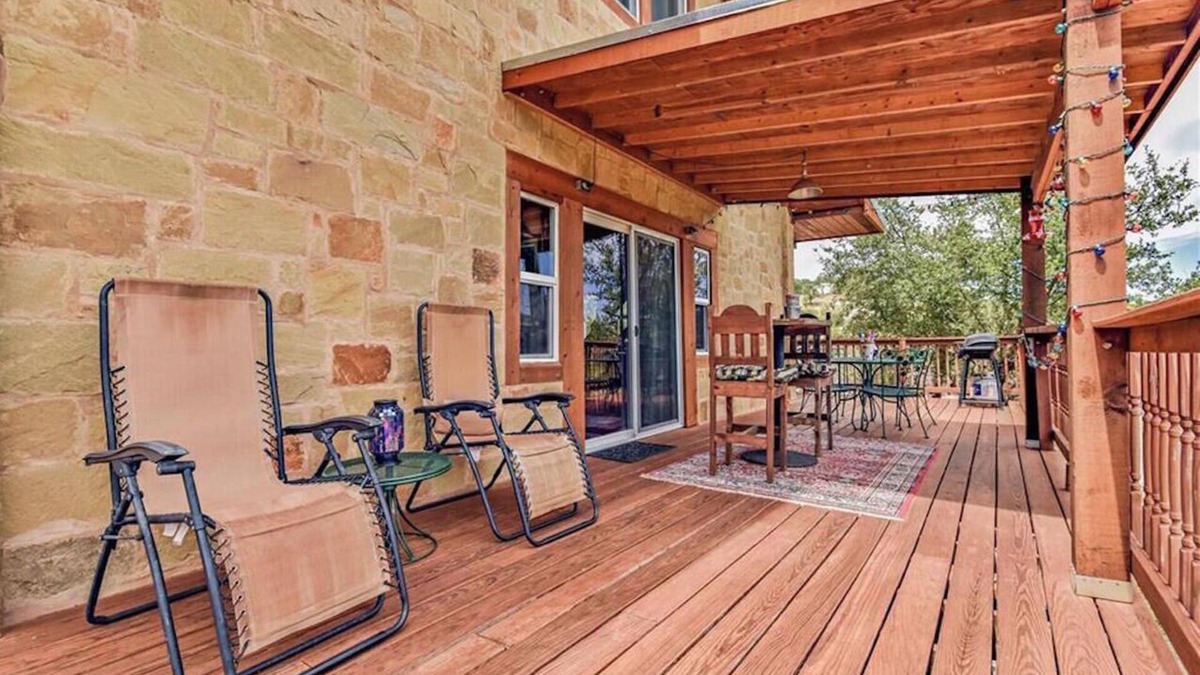 Oatmeal Cabin | Rustic BLUEBONNET CABIN with Views-Near Hidden Falls Park-2 acres, 2 min to lake