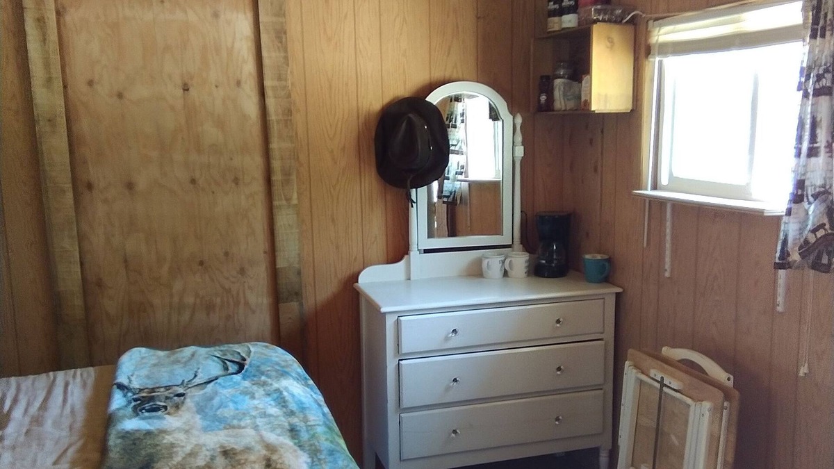 Chewelah Cabin | Rustic Cabin and Camp Spot