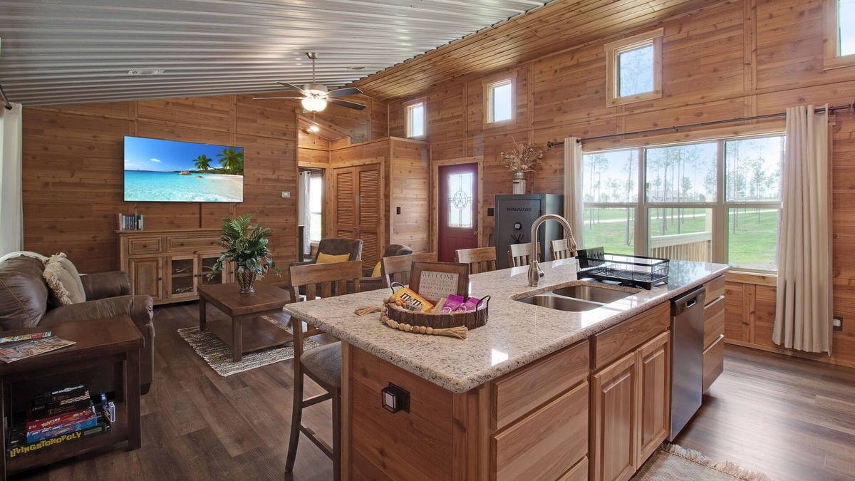 Polk County Cabin | RUSTIC CABIN AT HIGH RIDGE RANCH!! EXPERIENCE LIFE ON THE RANCH!