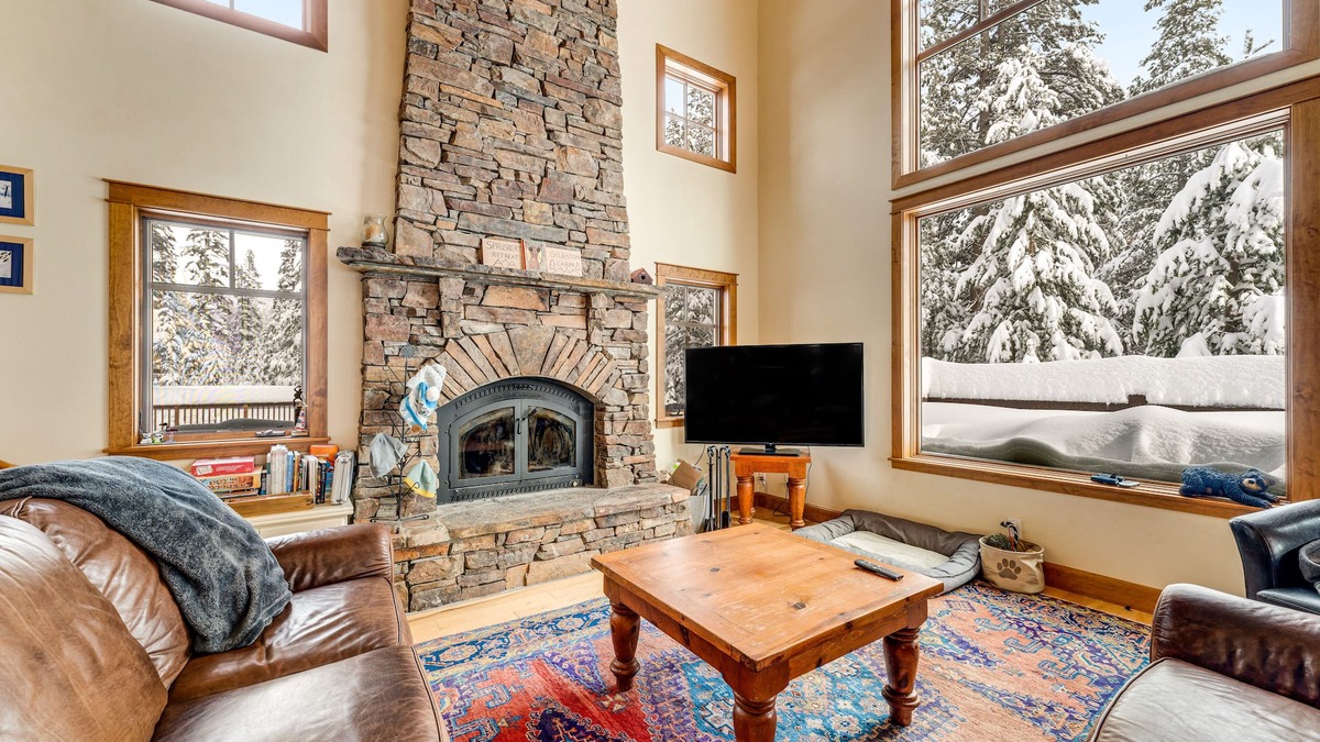 Serene Lakes Cabin | Rustic cabin by the lake & skiing with private sauna & game room - dog-friendly
