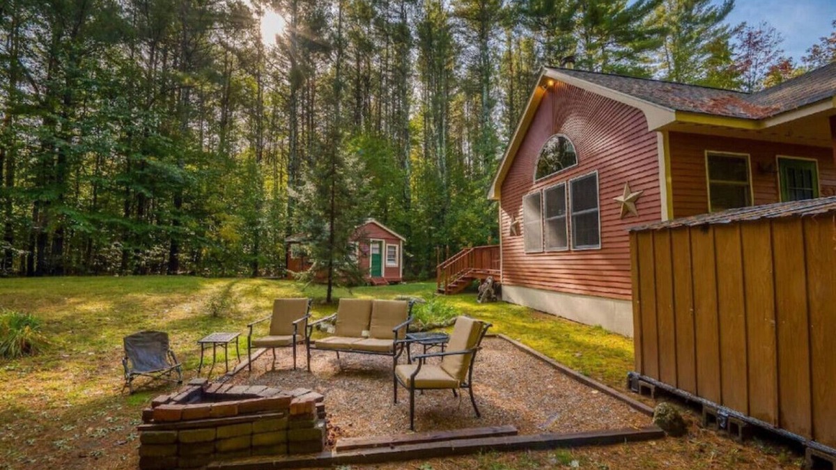 Conway Cabin | Rustic Cabin near Conway Village