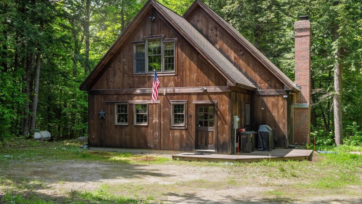 Bryant Pond House | Rustic Cabin near Lakes, Hiking, Biking