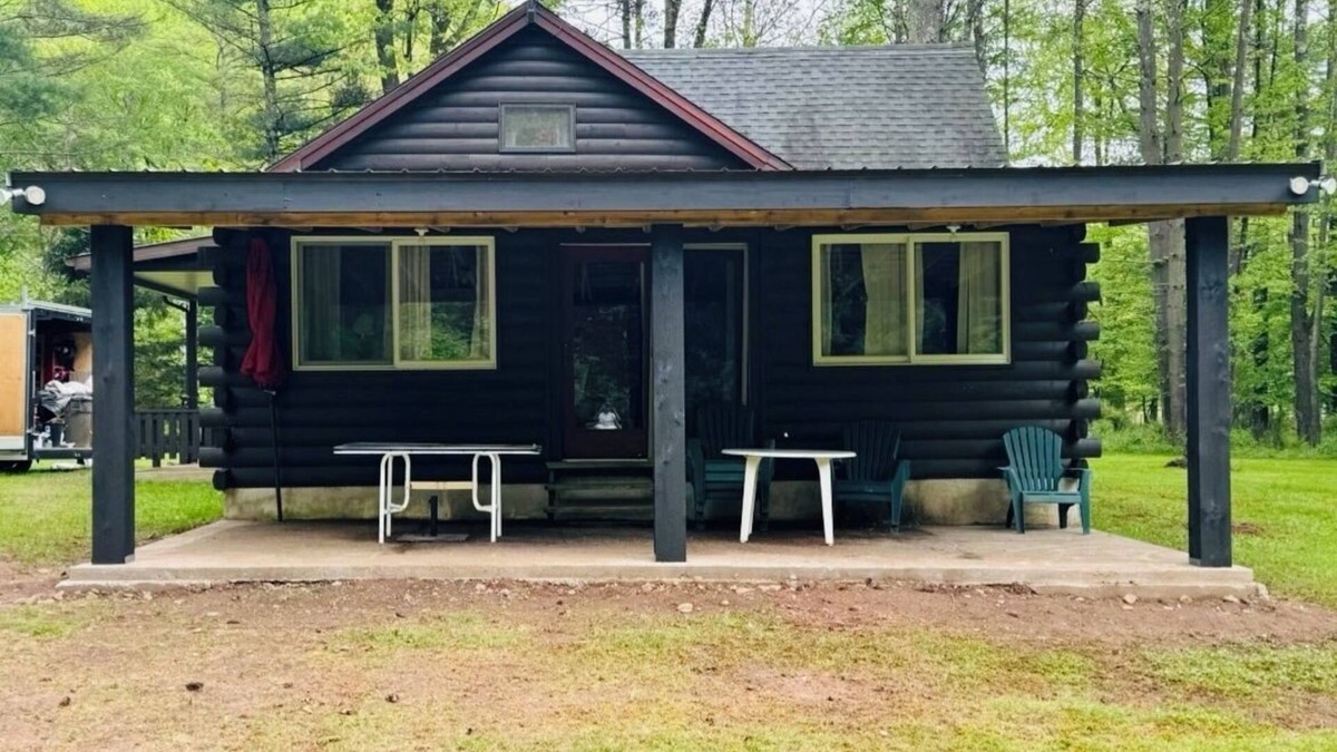 Antes Fort Cabin | Rustic Cabin on beautiful Little Pine Creek