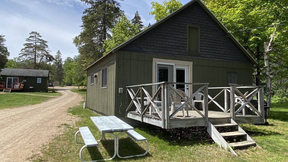 Barbeau House | Rustic cabin on the St. Mary's River