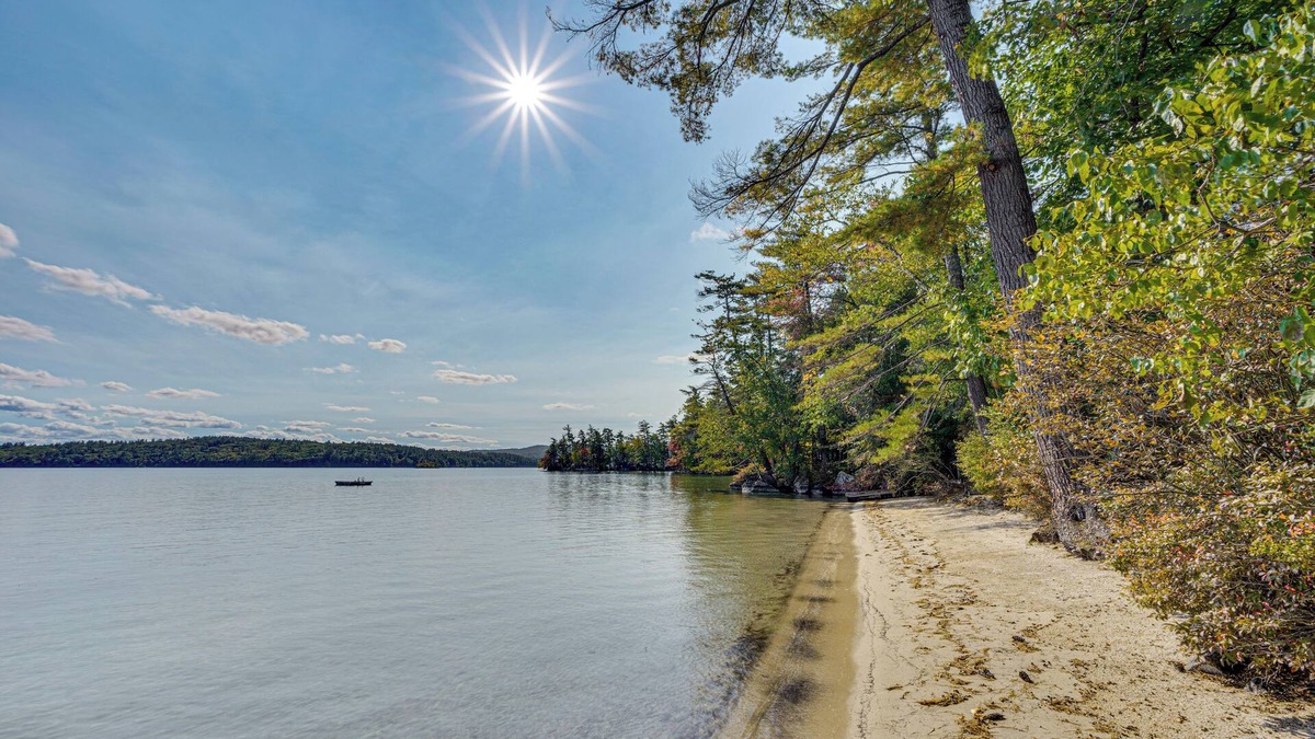 Holderness Cabin | Rustic Cabin w/Squam Lake Access & Fireplace!