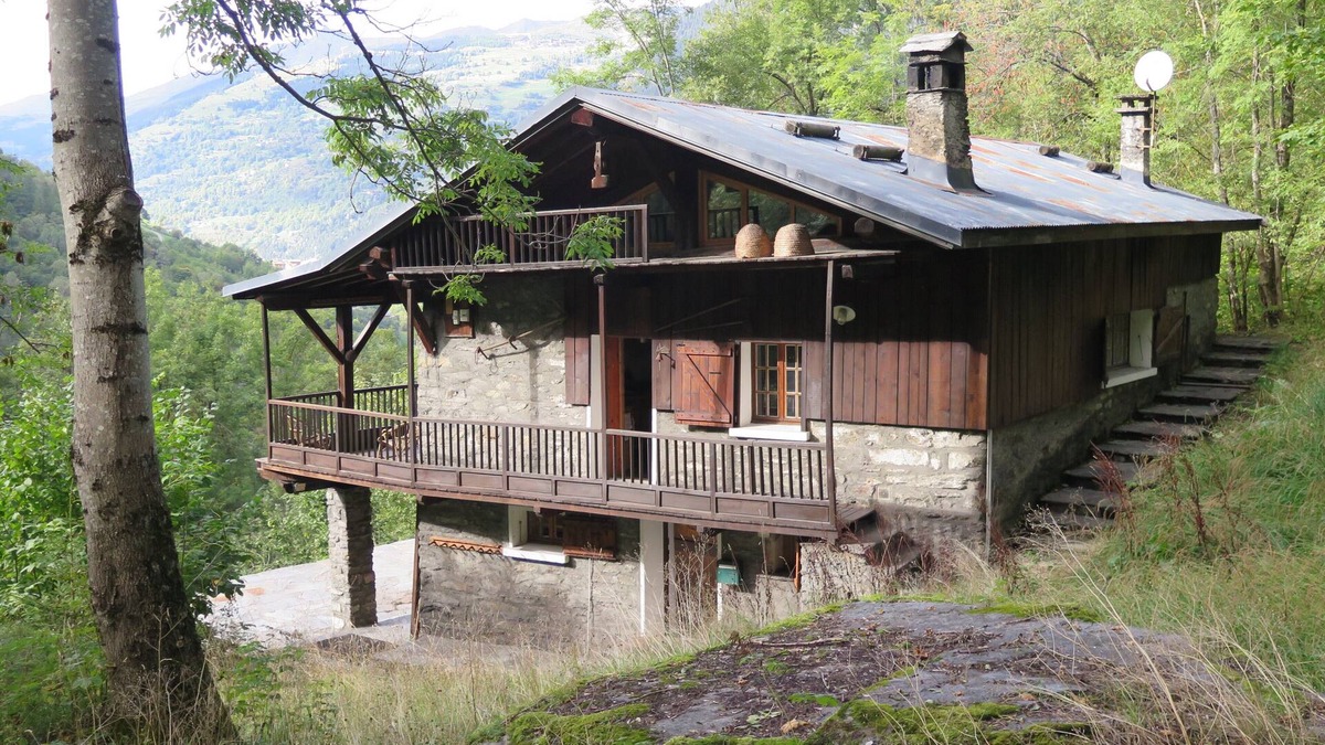 Sainte-Foy-Tarentaise Ski Chalet | Rustic Chic Chalet In Idyllic Hamlet