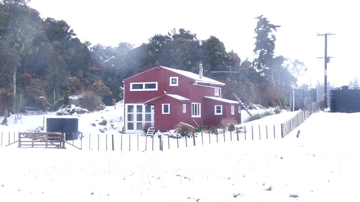 Raurimu House | Rustic charming converted barn, 10 minutes from Tongariro National Park