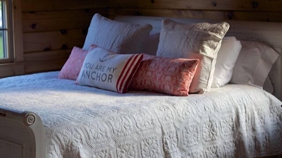 Lewisville Cabin | Rustic Chic Cabin In Southern Chester County PA
