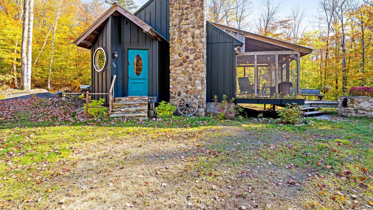 Newfane Cabin | Rustic-chic, dog-friendly cabin with fast WiFi, wood stoves, & great hiking