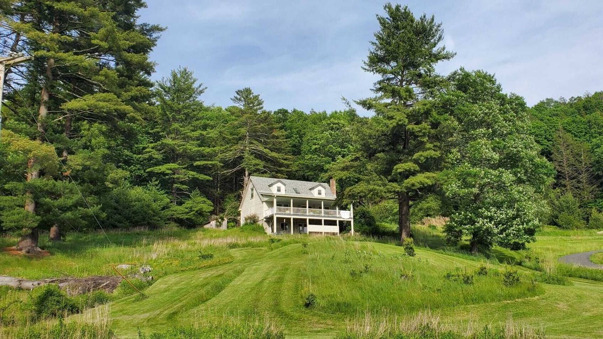 Monticello Cabin | Rustic Chic hidden Gem in the Southern Catskills