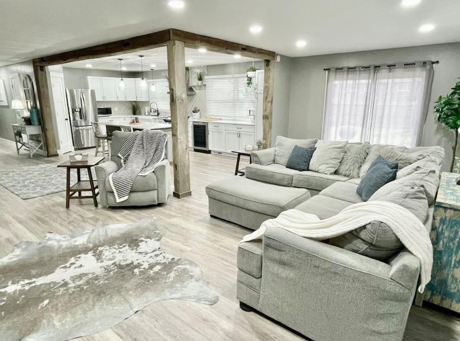 Greenwood House | Rustic Chic in Charming Center Grove