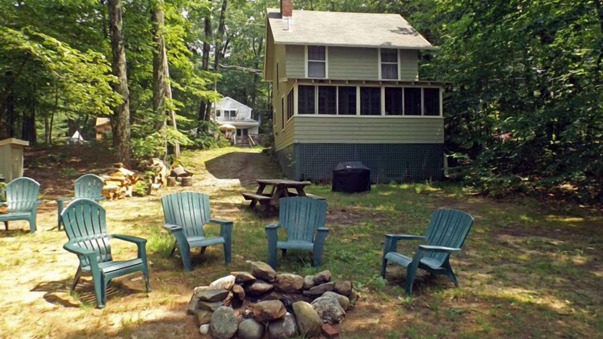 Gray Cottage | Rustic classic Maine cottage with 450' of shared sandy beach on Little Sebago