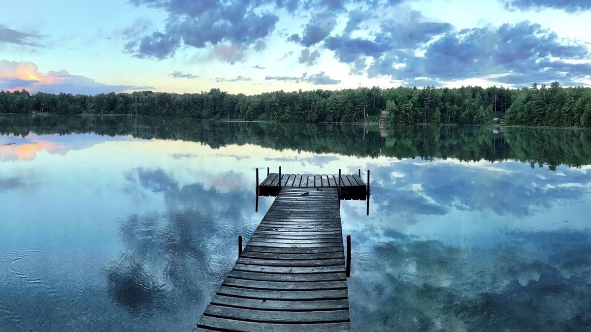 Wetmore Cottage | Rustic Cottage on lake Swim,Fish,boat,Fireplace,Pictured Rocks!
