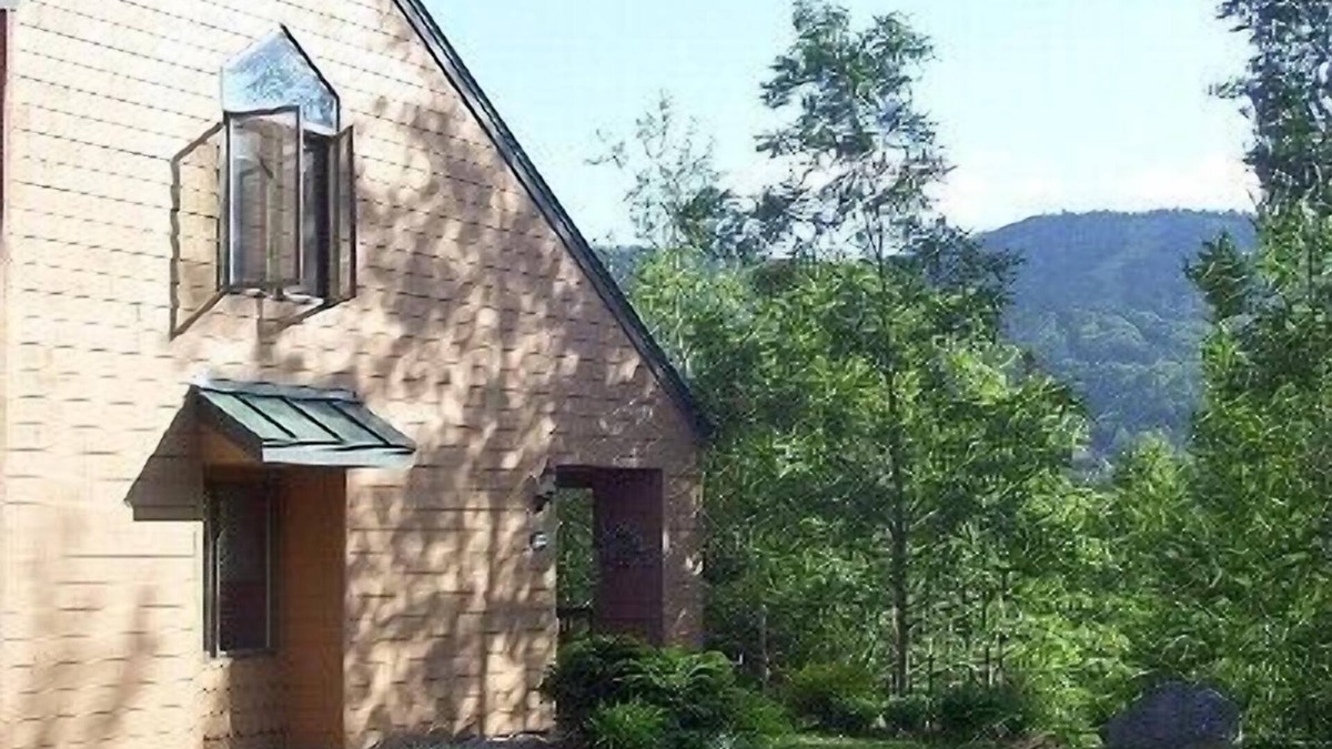Bretton Woods House | Rustic Elegance - 3 Bedroom Townhome at Bretton Woods