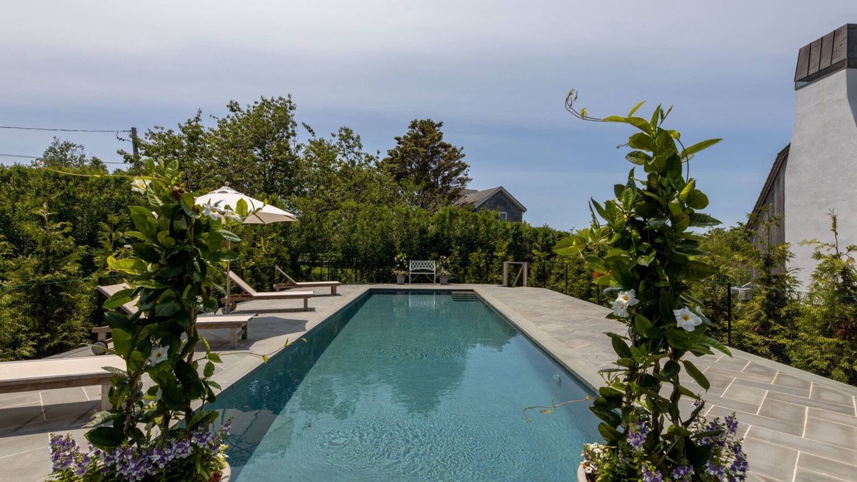 Bridgehampton House | Rustic elegance in this modern farmhouse with private pool, fantastic.