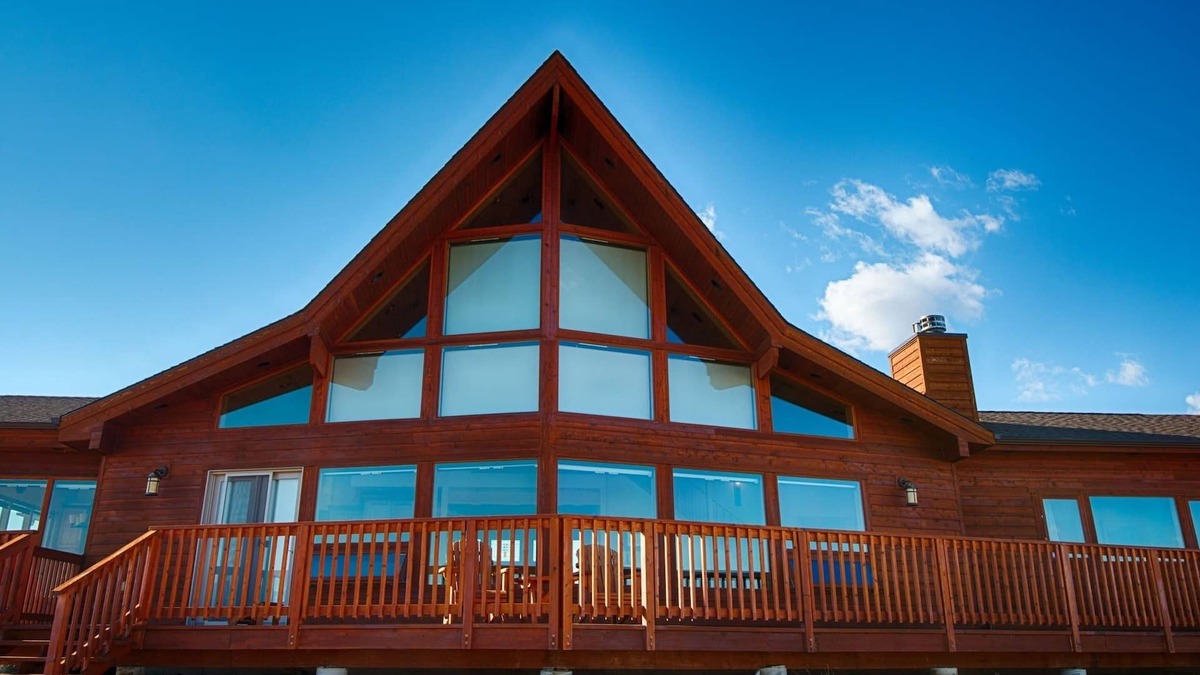 Twin Bridges House | Rustic, Elegant Mountain Residence Close To The Best Fly Fishing In Montana.