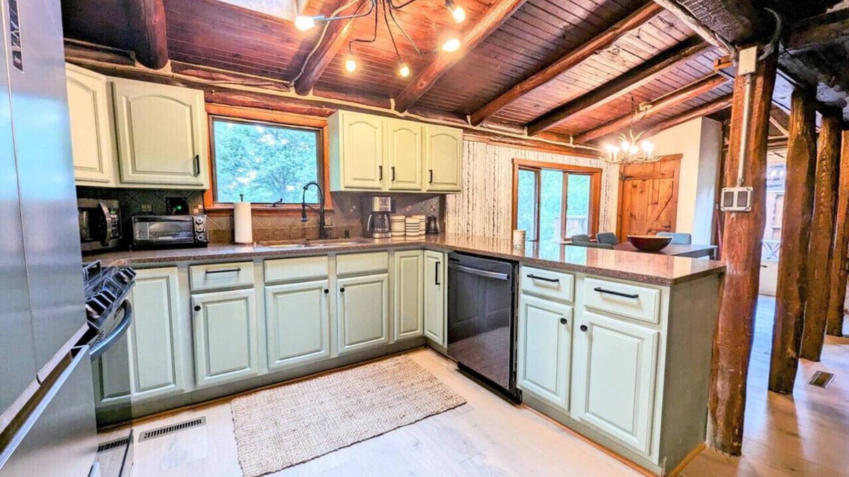 Hewitt Cabin | Rustic Escape in Greenwood Lake