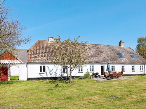 Aabybro House | Rustic Farmhouse Getaway - By Traum Ferienwohnungen