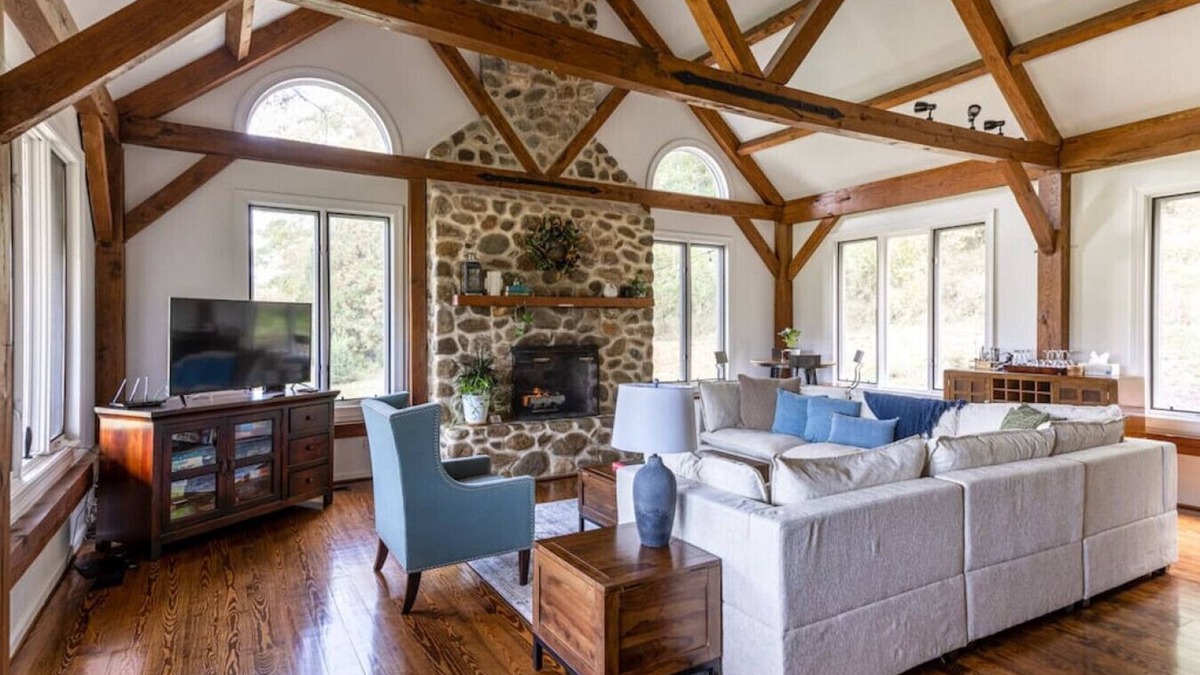 Hood Other | Rustic Farmhouse on Large Farm with Mountain & River Views