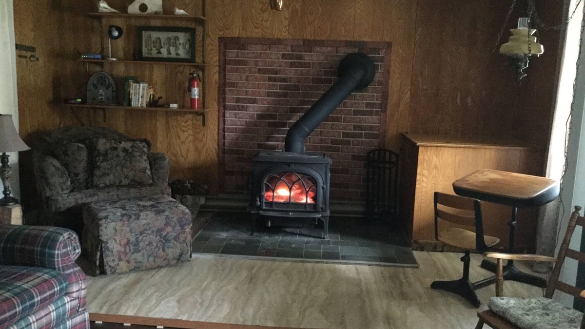 Mason House | Rustic Farmhouse w/9 Beds, mins to MSU on working Farm! Pmts Avail. Mason MI