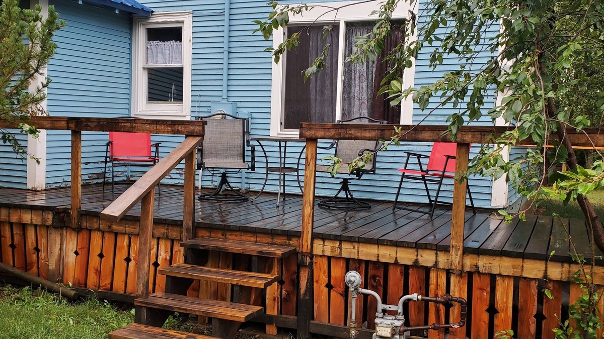 Augusta House | Rustic Farmhouse-Walk to Main Street Augusta