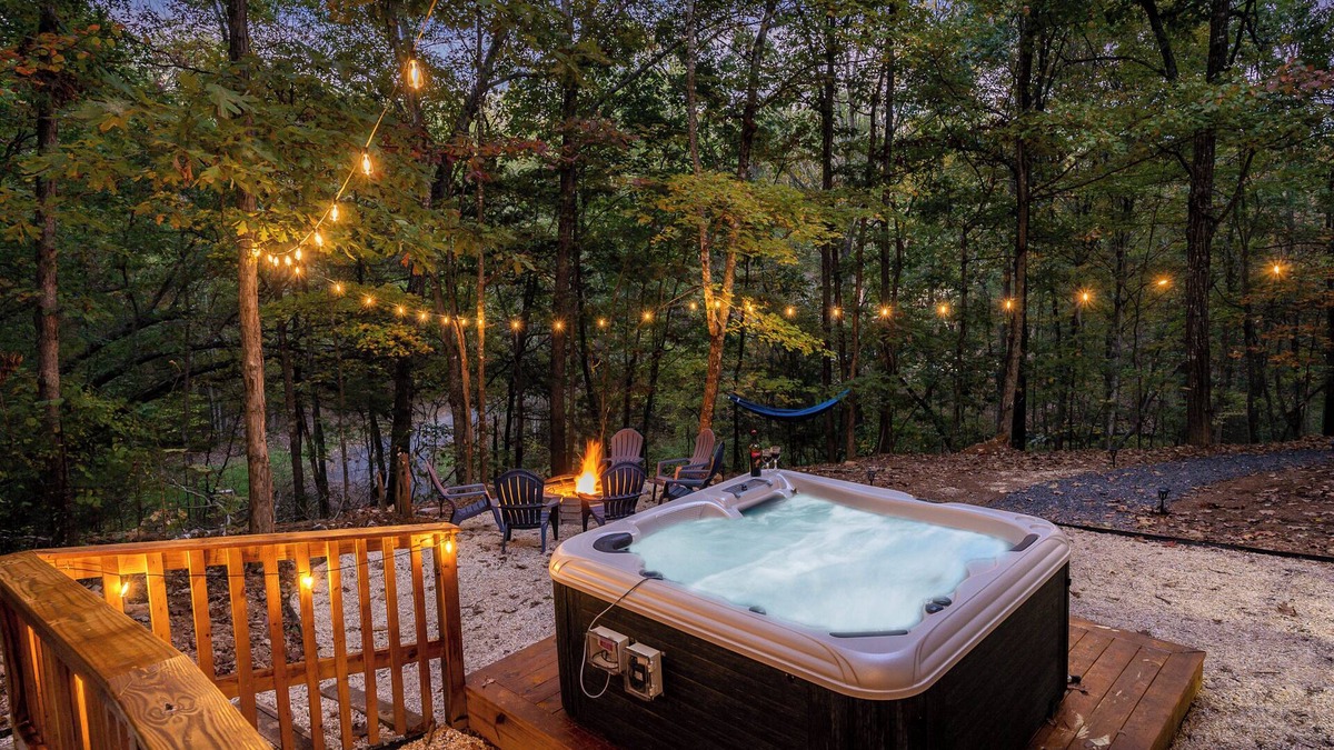 Mount Jackson Ski Chalet | Rustic Getaway HotTub&Games ~5min to Bryce Resort