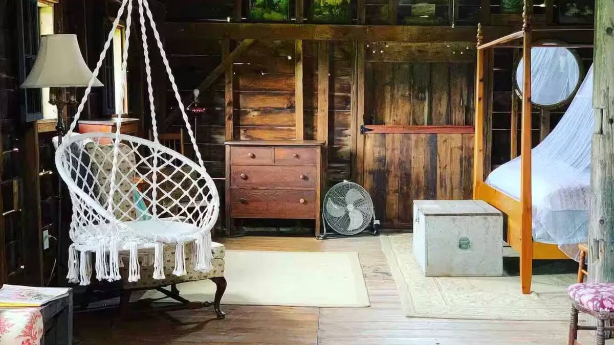 Climax House | Rustic Glamping Cabin by creek in Hudson Valley