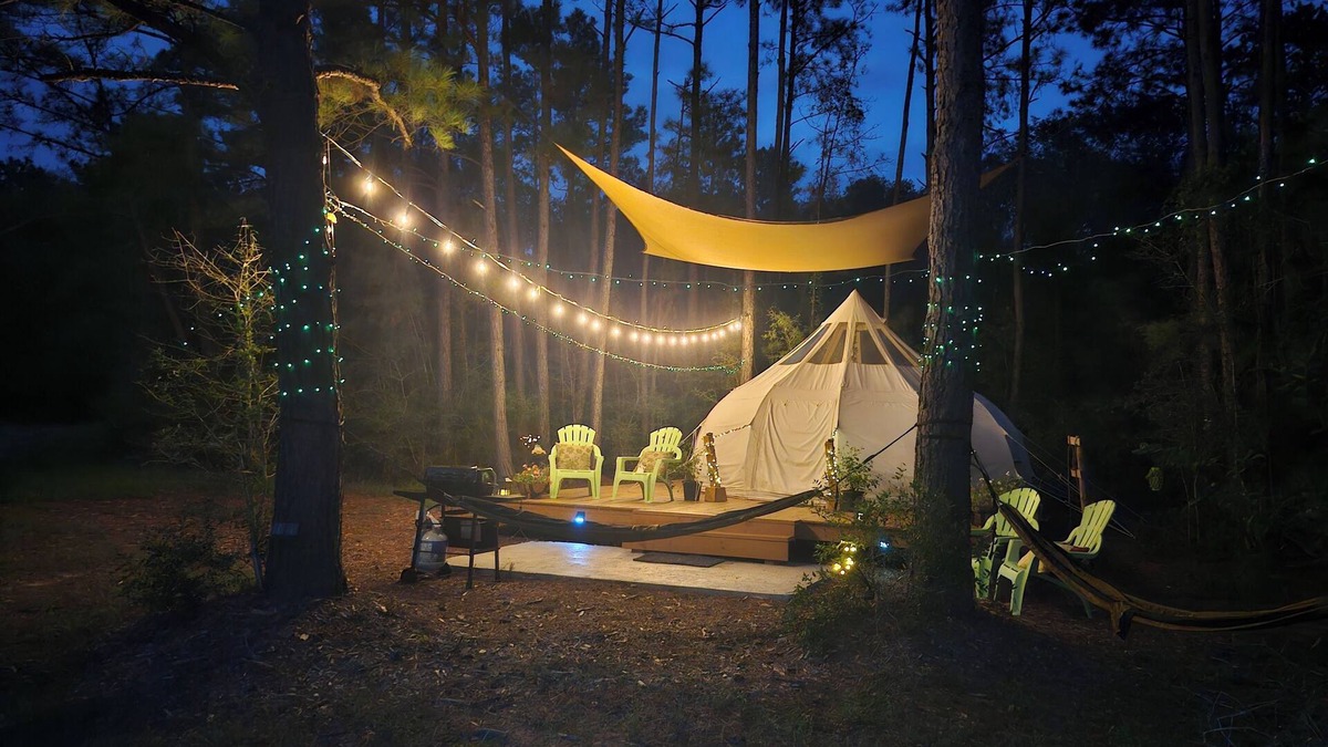 Conroe Cabin | Rustic Glamping with Goats in Forest Near Houston