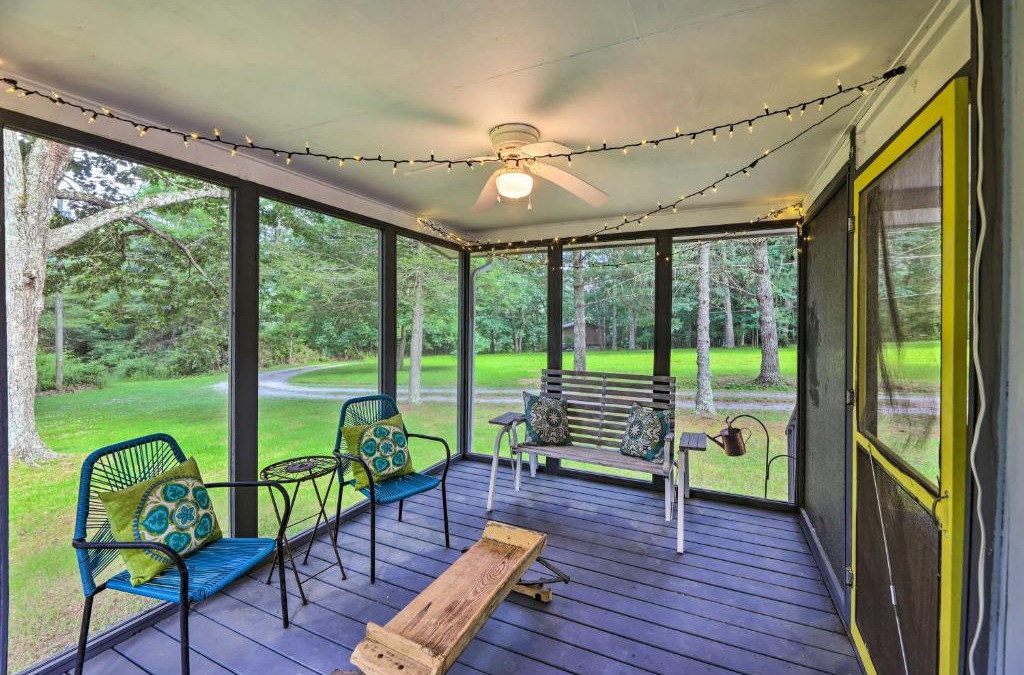 Seebert House | Rustic Hideaway with Fire Pit Less Than 1 Mi to River!
