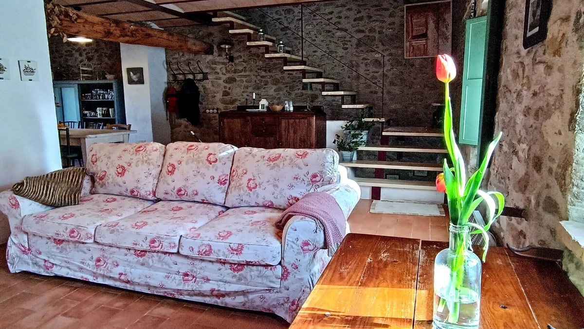 Mieras Cottage | Rustic Home in Mieres near Banyoles Lake