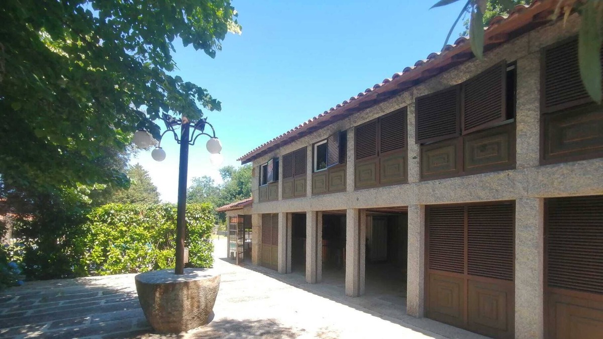 Sao Jorge de Selho House | Rustic House With Pool and Barbecue