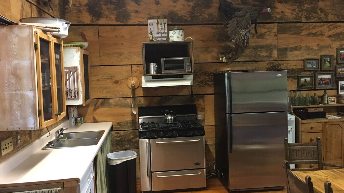 Hamilton Cabin | Rustic hunting cabin