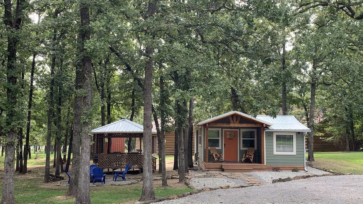 Canadian Cabin | Rustic - In the Trees - Near Hiking, Water & Beach - Neighborhood Boat Ramp